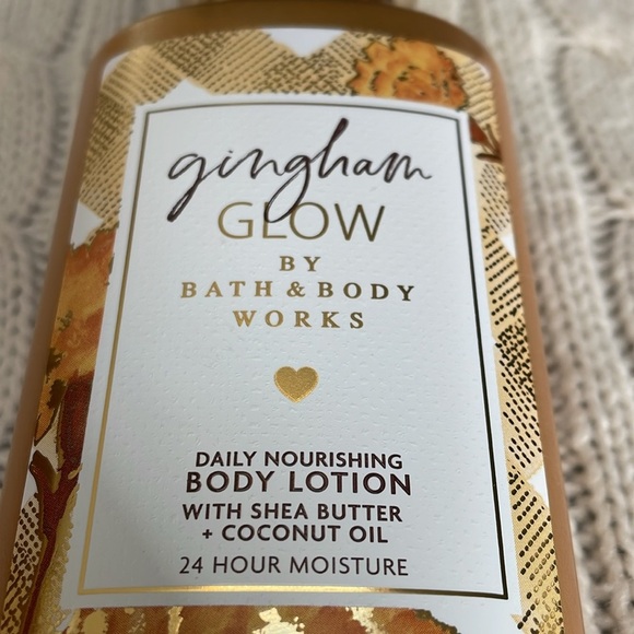 NWT Bath & Body Works Gingham Glow Body Lotion 
8 oz  shea butter coconut oil. - Picture 3 of 7